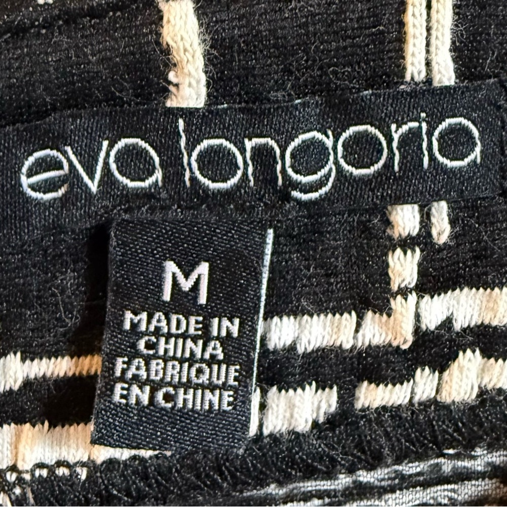 Stylish Black and White Women's Blouse - Picture 3 of 6